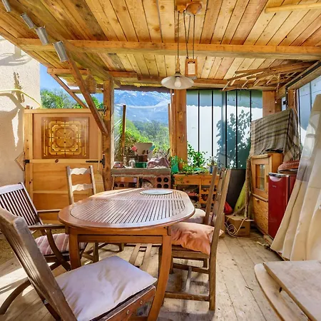 Petit Chez Gaston Chalet